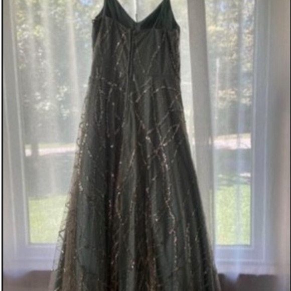 Prom Dress - Picture 4 of 4